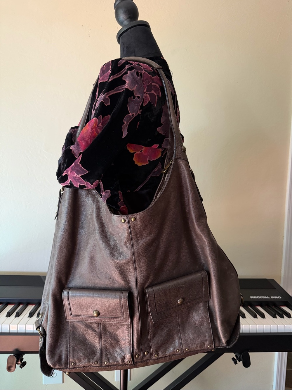 Slouch hobo Multi pocket oversized shoulder bag purple polka dot lining leather - Picture 9 of 9